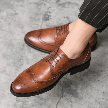 Visokokvalitetna casual muške kožne cipele čipka-up, gospodo poslovne cipele-oxfords, prozračna gospodo vjenčanje modeliranje cipele u retro stilu